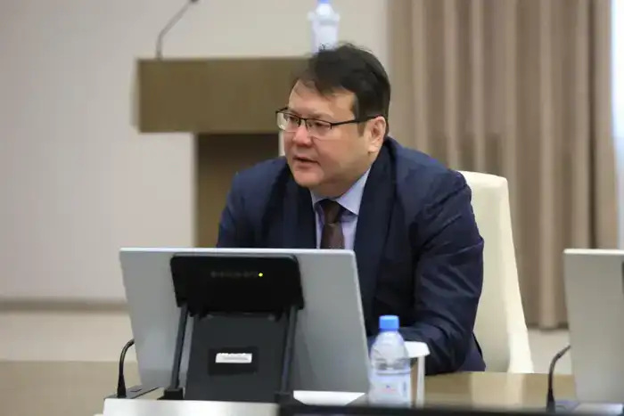 Сотрудничество на службе: Вместе к новым вершинам государственной службы