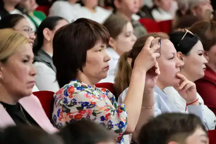 ТУРКЕСТАН: В КЕНТАУ СОСТОЯЛАСЬ ЗНАЧИМАЯ ВСТРЕЧА НА ТЕМУ ВОСПИТАНИЯ ДЕТЕЙ (2)