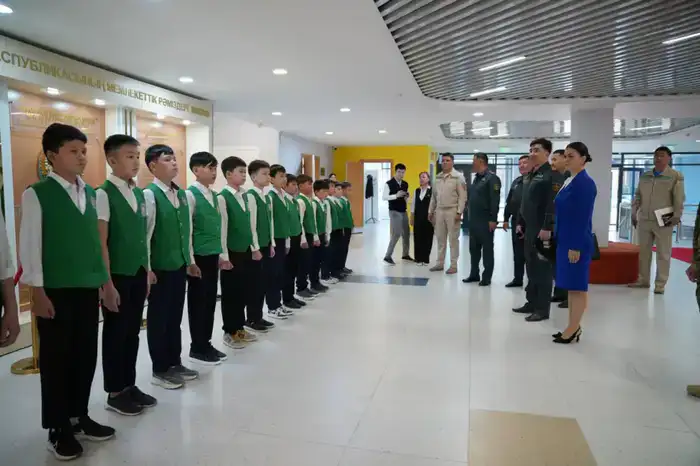 Свыше тысячи школьников Кызылорды стали участниками масштабной патриотической акции (5)