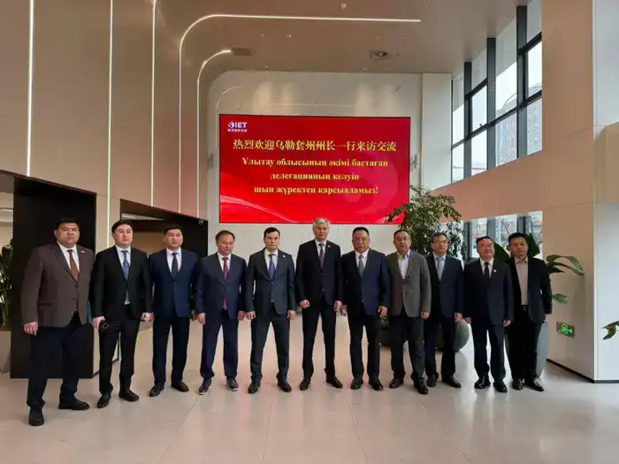 Аким области Ұлытау провёл встречу с губернатором провинции Шэньси (5)