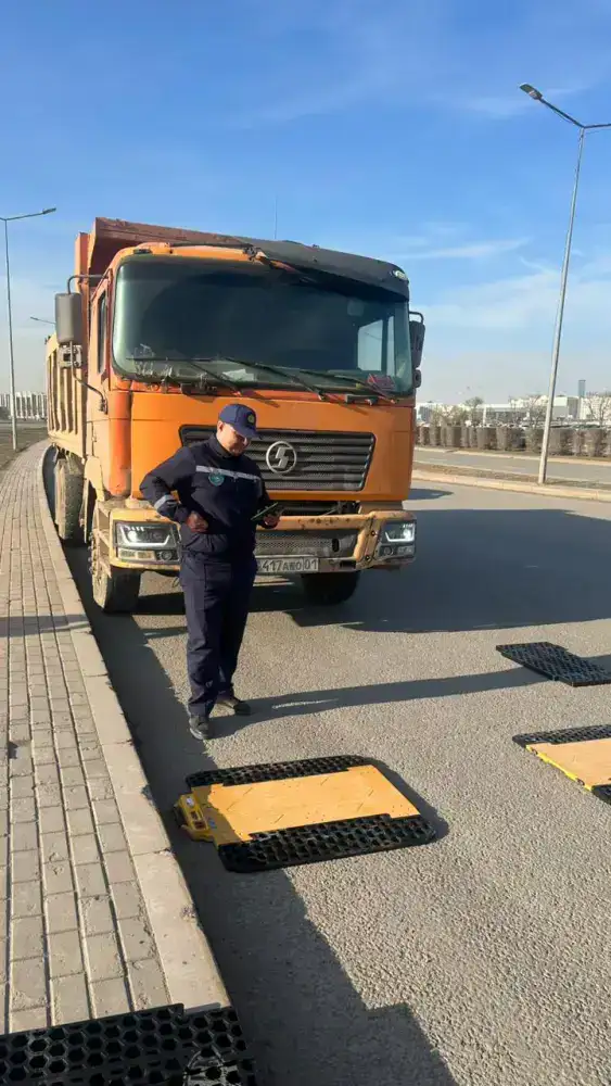 В Астане усилен контроль за движением тяжеловесного автотранспорта (2)