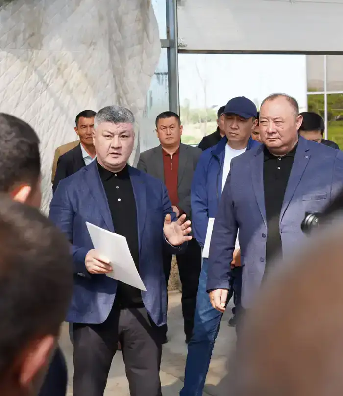 В ТУРКЕСТАНСКОЙ ОБЛАСТИ ВНЕДРЯЮТСЯ ЭКОЛОГИЧЕСКИ ЭФФЕКТИВНЫЕ СПОСОБЫ ОТОПЛЕНИЯ ТЕПЛИЦ (4)