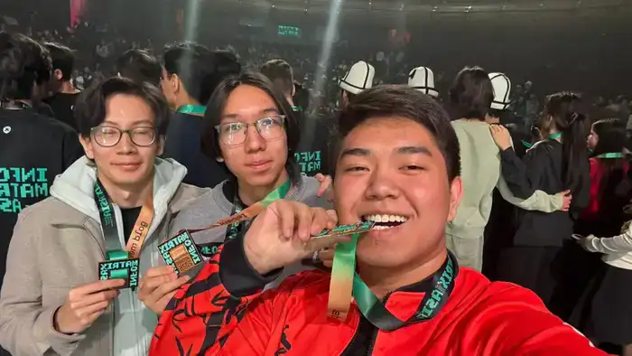 Карагандинские школьники создали автономного робота-спасателя, который может помочь в поиске людей под завалами