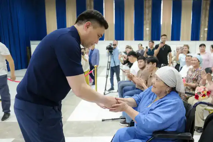 Шымкент: 30 новых семей нашли свой уютный остров в море арендного жилья