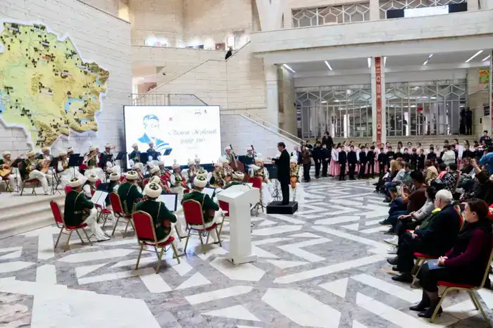 В Национальном центральном музее открылась выставка «Ахмет Жұбанов: Дәуір үні» (2)