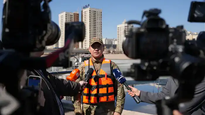 Весенний лёд — скрытая угроза: МЧС усиливает профилактику на водоёмах (6)