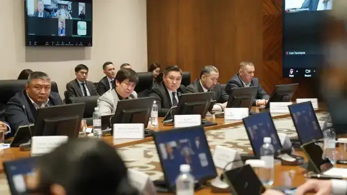 СОСТОЯЛАСЬ ОЧЕРЕДНАЯ ХХХV СЕССИЯ МАСЛИХАТА ОБЛАСТИ АБАЙ (7)