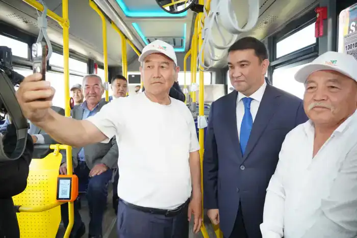 В ТУРКЕСТАНЕ ПРЕЗЕНТОВАЛИ 35 СОВРЕМЕННЫХ ЭЛЕКТРОАВТОБУСОВ (6)