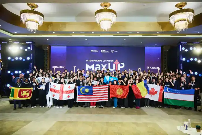 Вице-министр юстиции Республики Казахстан Даниель Ваисов выступил на втором международном кейс-чемпионате в сфере права International Legathon MaxUP 2026, который прошёл в Maqsut Narikbayev University (3)