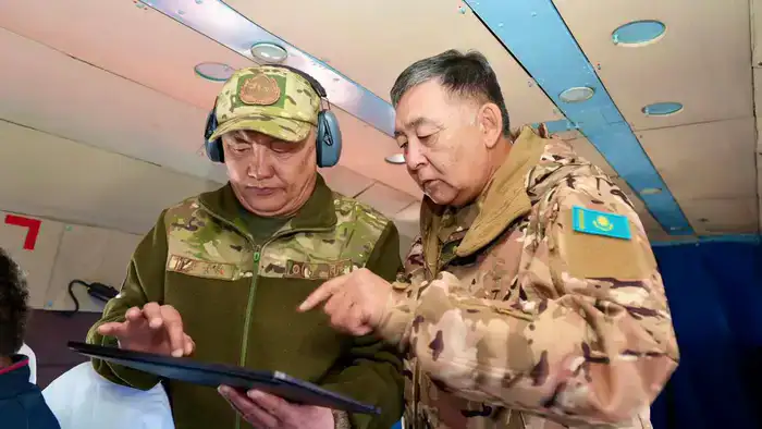 Аким ВКО проверил ход противопаводковых работ в районах региона (4)