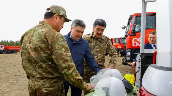 Олжас Бектенов проверил готовность системы раннего обнаружения лесных пожаров и оснащенность «Семей орманы» (6)