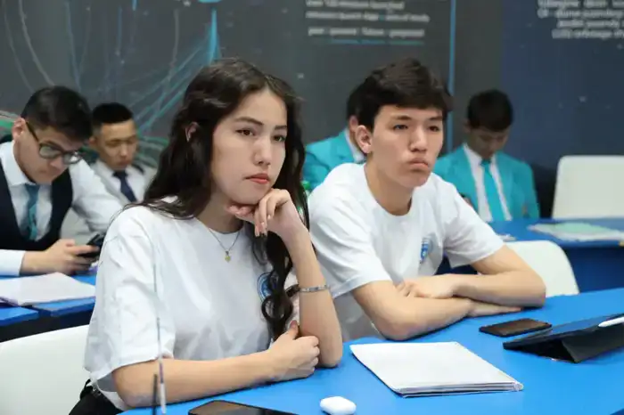 В столице стартовал международный конкурс молодых ученых (6)