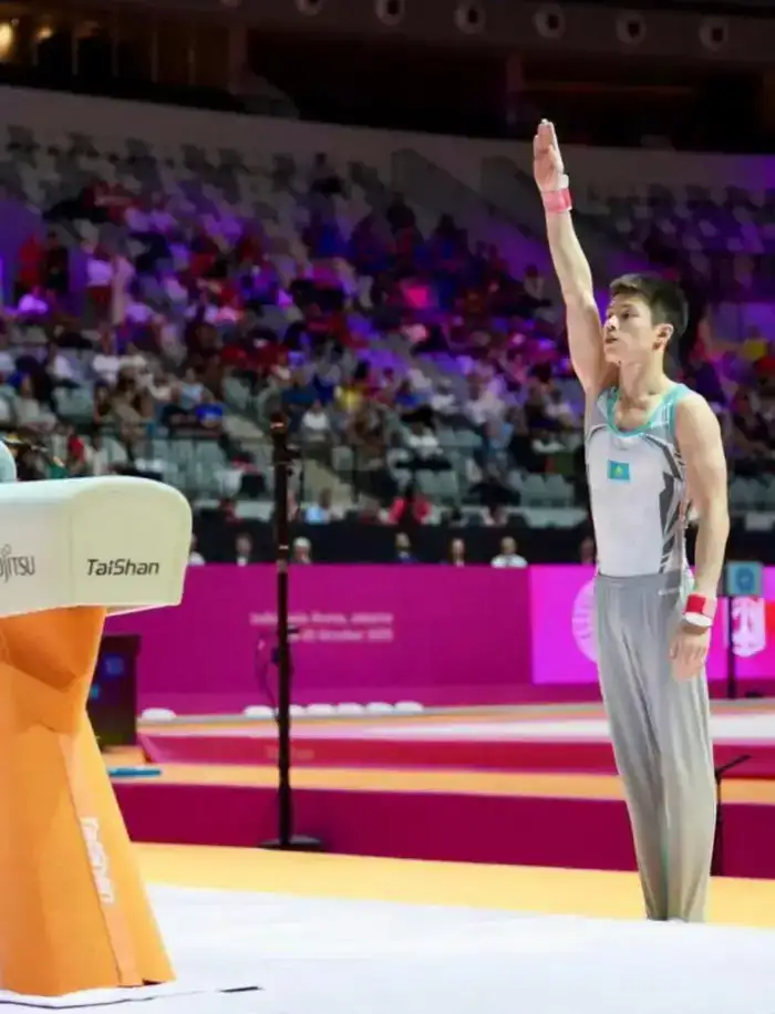 Алматинские гимнасты завоевали медали на этапе Кубка мира в Каире (3)
