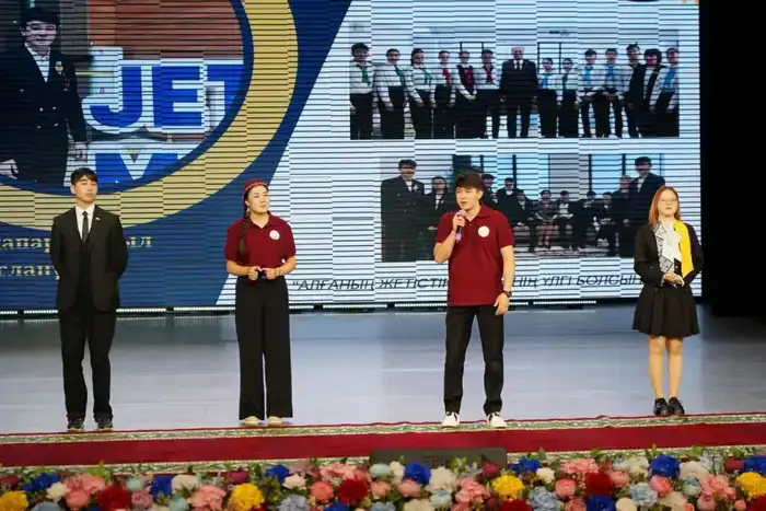 В Астане проходит Республиканский форум лидеров ученического самоуправления (4)