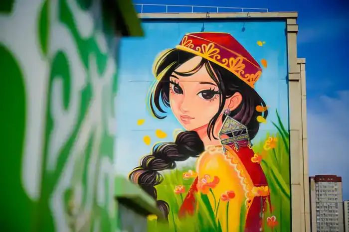 Новый мурал появился на фасаде одного из зданий в Астане (2)