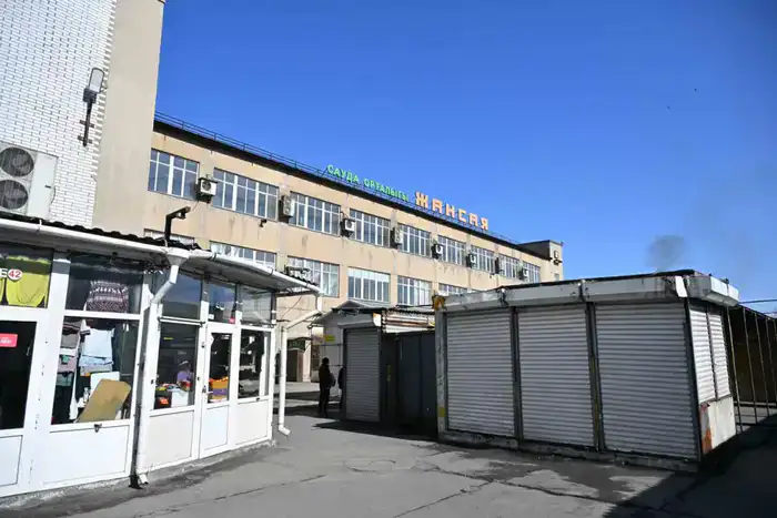 Аким области: «Объекты торговли, обслуживающие население, должны соответствовать современным требованиям» (8)