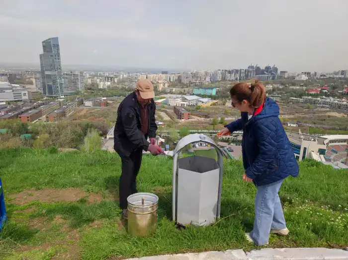 Субботник в Алматы уборка трамплинов участие жителей волонтёров