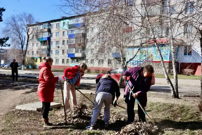 В Рудном прошёл общегородской субботник (3)