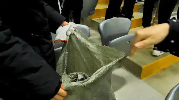 «Таза Қазақстан»: юные столичные футболисты провели экоакцию на матче сборных Казахстана и Коморских островов (2)