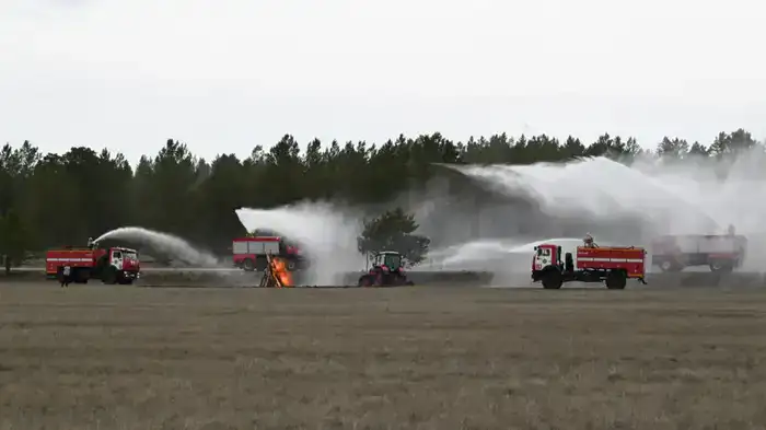 В области Абай проведены учения по тушению условного лесного пожара с применением современных технологий (7)