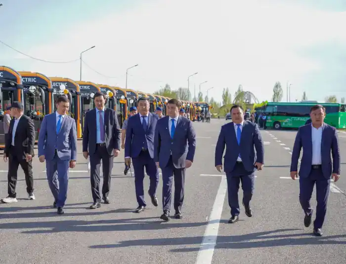 В ТУРКЕСТАНЕ ПРЕЗЕНТОВАЛИ 35 СОВРЕМЕННЫХ ЭЛЕКТРОАВТОБУСОВ (9)