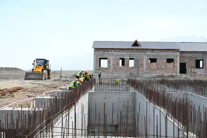 В Жетісу укрепляется берег озера Алаколь и строится канализационные очистные сооружения (6)