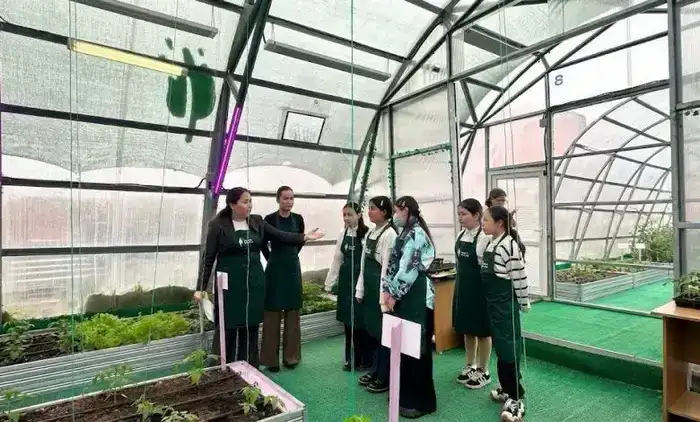 Зеленый урок: как теплица в Астане стала классом для будущих защитников природы