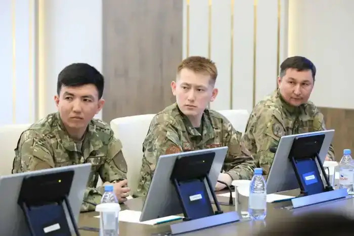 Актюбинские спасатели награждены за героизм при ликвидации пожара (10)