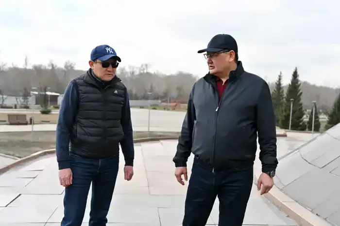 Аким области принял участие в общерегиональном субботнике (9)