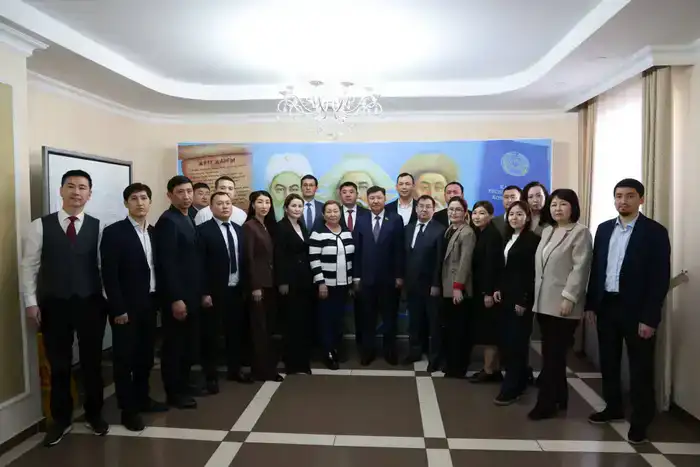 В Академии правосудия состоялась гостевая лекция заместителя Председателя Сената Парламента Республики Казахстан Жакипа Асанова на тему «ФКТ: 3 столпа успеха» (4)