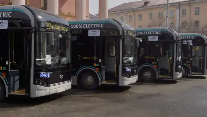 Усть-Каменогорск: на улицах электробусы