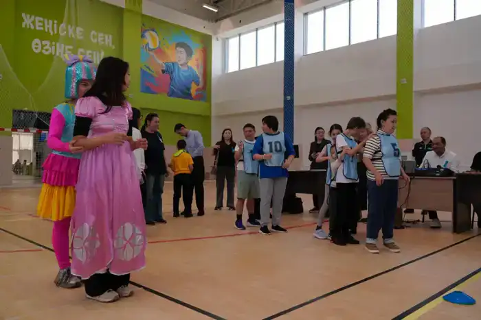 В Астане прошли инклюзивные соревнования «Веселые старты» (10)