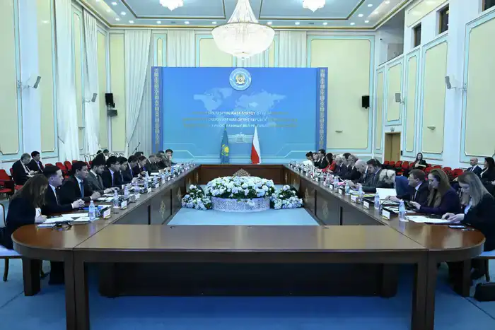 Перспективы сотрудничества рассмотрены на казахско-польской МПК (3)