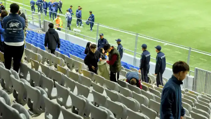 «Таза Қазақстан»: юные столичные футболисты провели экоакцию на матче сборных Казахстана и Коморских островов (7)