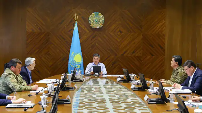 Олжас Бектенов провел в области Абай заседание Республиканского оперативного штаба по ликвидации ЧС (2)