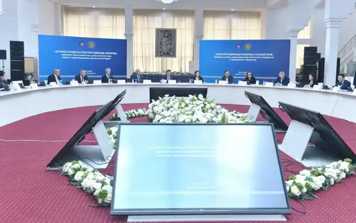 Круглые столы и дискуссии в вузах: обсуждение новой Конституции в высшем образовании и науке