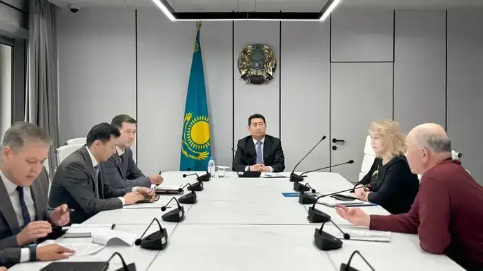 Айдарбек Сапаров провел личный прием граждан (7)