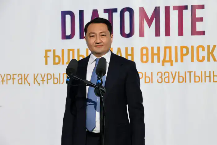 Поручение Главы государства: в Казахстане запущен новый завод на базе разработок отечественных ученых (7)