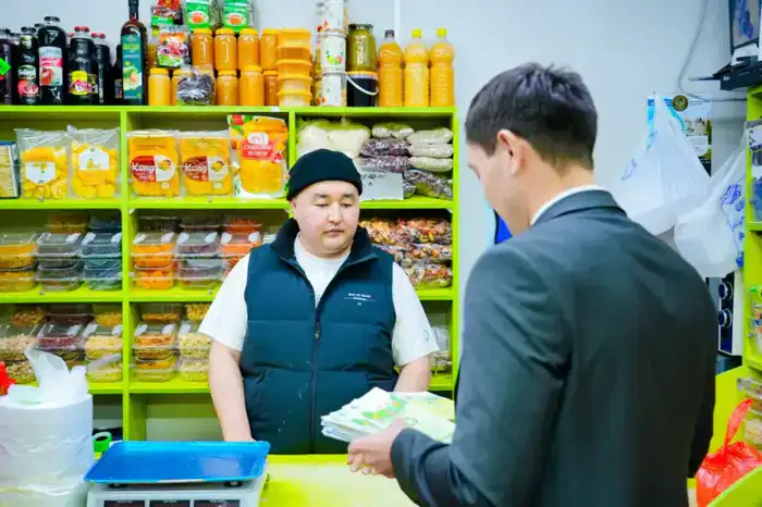 «Таза Қазақстан»: столичным предпринимателям раздали чек-листы по соблюдению чистоты (7)