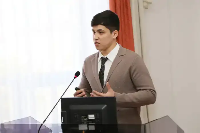 В Караганде обсудили роль молодёжной науки в развитии цифровых технологий (9)