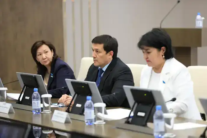 Асхат Шахаров выслушал проблемы граждан (8)