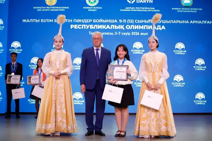 В Таразе завершился заключительный этап республиканской олимпиады по общественно гуманитарным предметам среди учащихся 10-11 (12) классов (3)