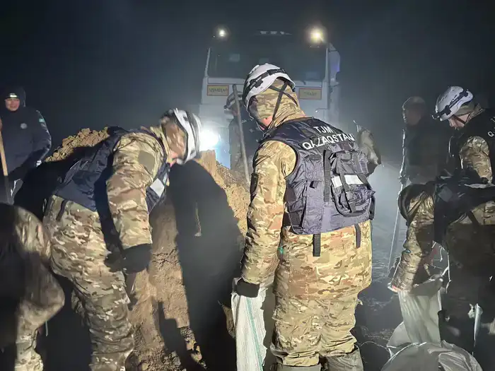 В паводкоопасных регионах страны продолжаются превентивные работы (3)