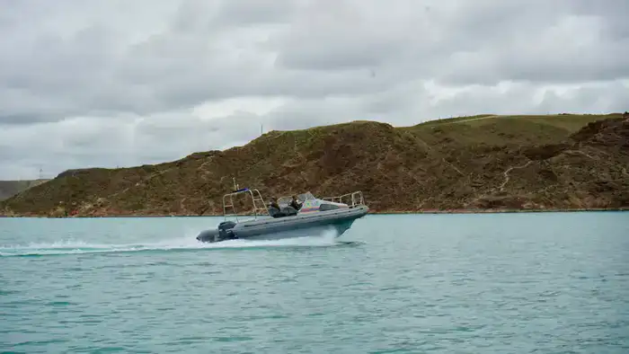 Спасатели МЧС патрулируют на акватории Капчагайского водохранилища (4)