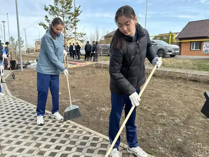 Именитые столичные спортсменки приняли участие в акции «Таза Қазақстан» (4)