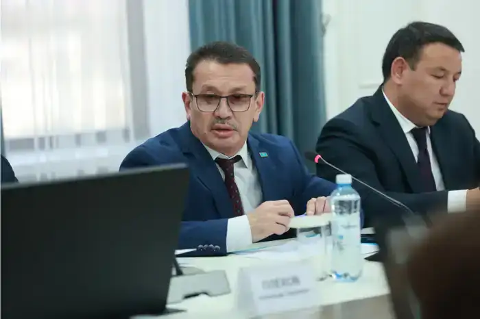 «Таза Қазақстан»: в Таразе проводится цифровая паспортизация зелёных насаждений (3)