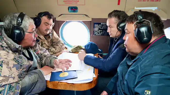 Аким ВКО проверил ход противопаводковых работ в районах региона (2)