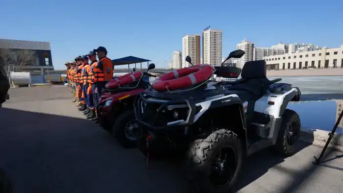 Весенний лёд — скрытая угроза: МЧС усиливает профилактику на водоёмах (3)