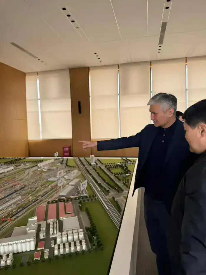 Аким области Ұлытау провёл встречу с губернатором провинции Шэньси (3)