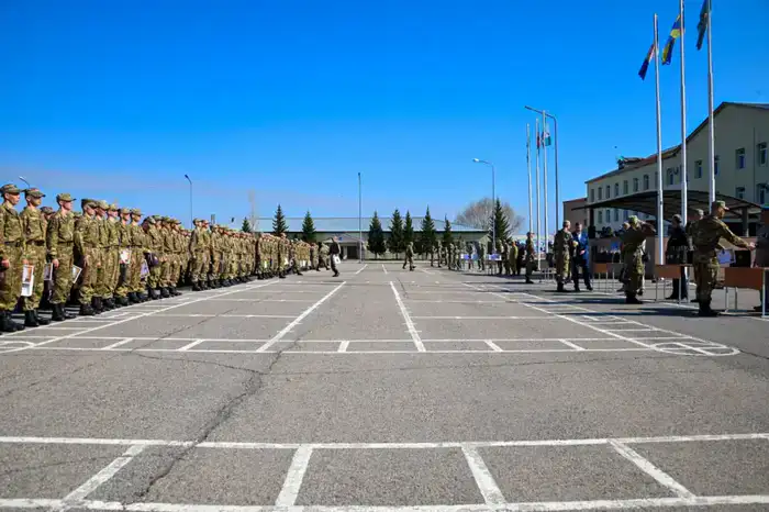 Астана: 140 военнослужащих завершили службу